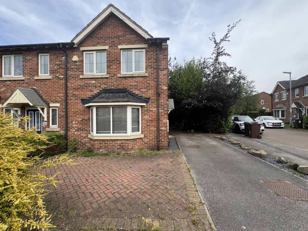 3 bed End of Terrace for rent in Barnsley. From MoveNow Properties - Wakefield