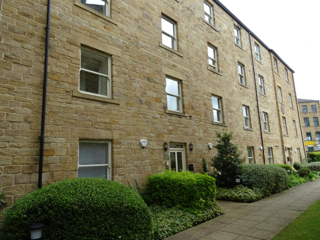 1 bed 1st Floor Flat for rent in Dewsbury. From MoveNow Properties - Wakefield