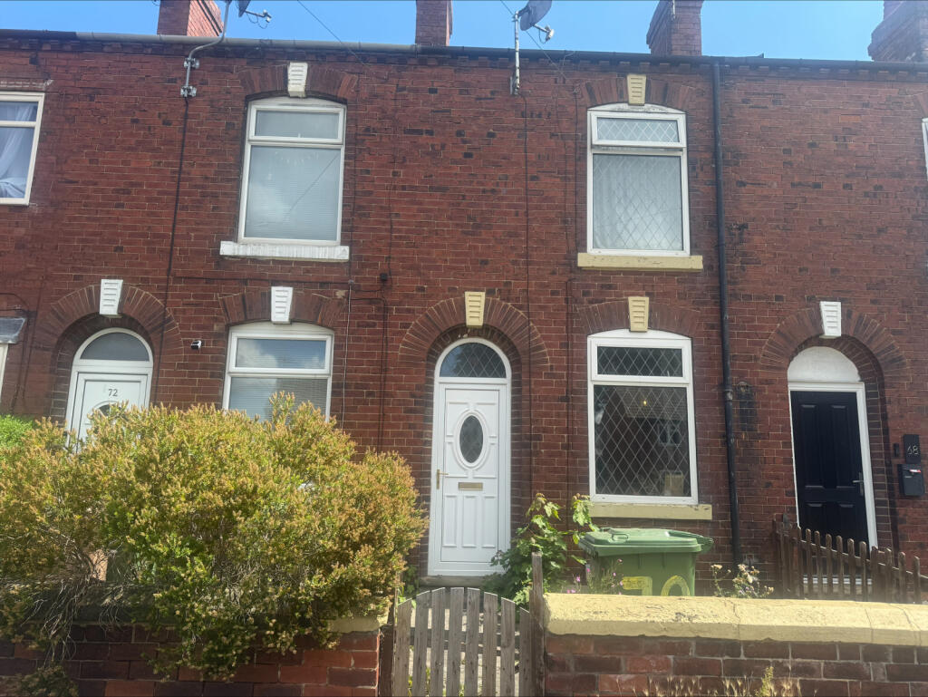 2 bed Mid Terraced House for rent in Kirkhamgate. From MoveNow Properties - Wakefield 2 bed Mid Terraced House for rent in Kirkhamgate. From MoveNow Properties - Wakefield
