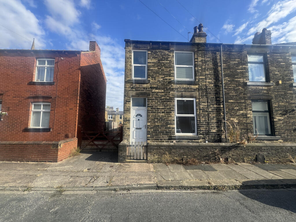 2 bed End of Terrace for rent in Wakefield. From MoveNow Properties - Wakefield
