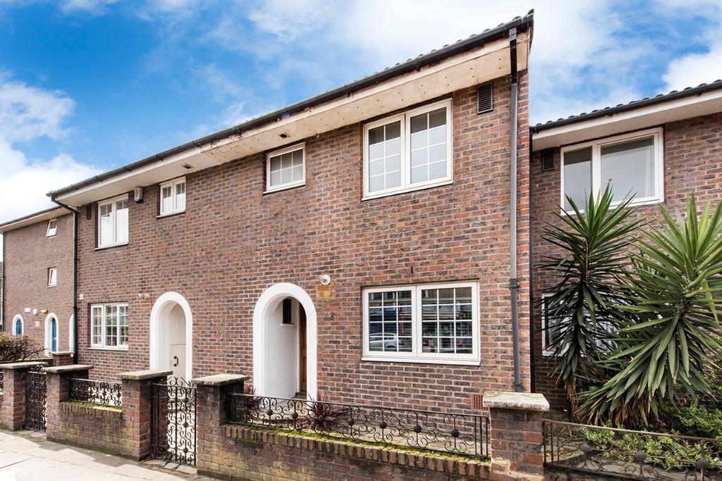 3 bed Mid Terraced House for rent in Stepney. From Mylako Ltd Chartered Surveyors - London