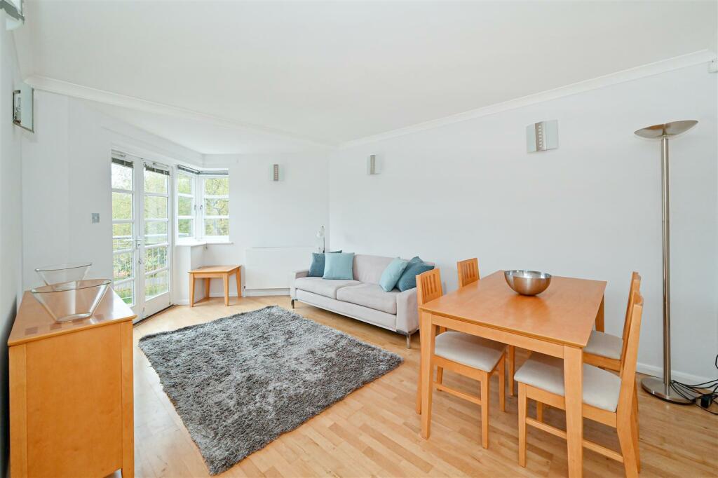 2 bed Flat for rent in Bow. From Napier Watt