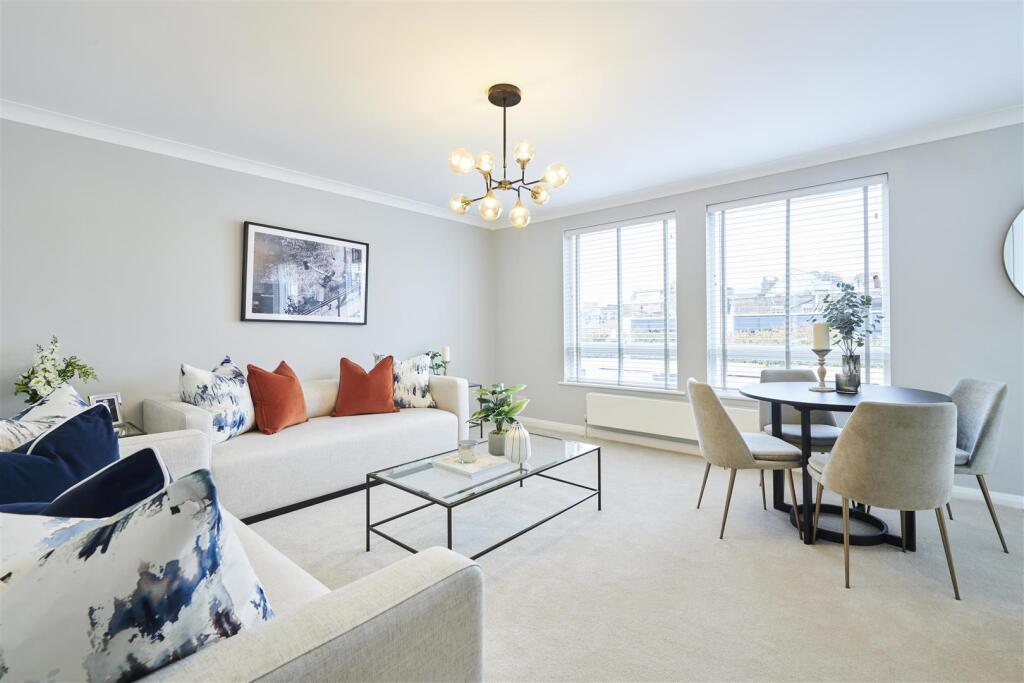 2 bed 1st Floor Flat for rent in Chelsea. From Napier Watt Limited - London 2 bed 1st Floor Flat for rent in Chelsea. From Napier Watt Limited - London