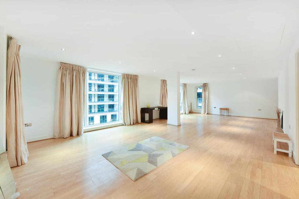 5 bed 1st Floor Flat for rent in London. From Napier Watt Limited - London