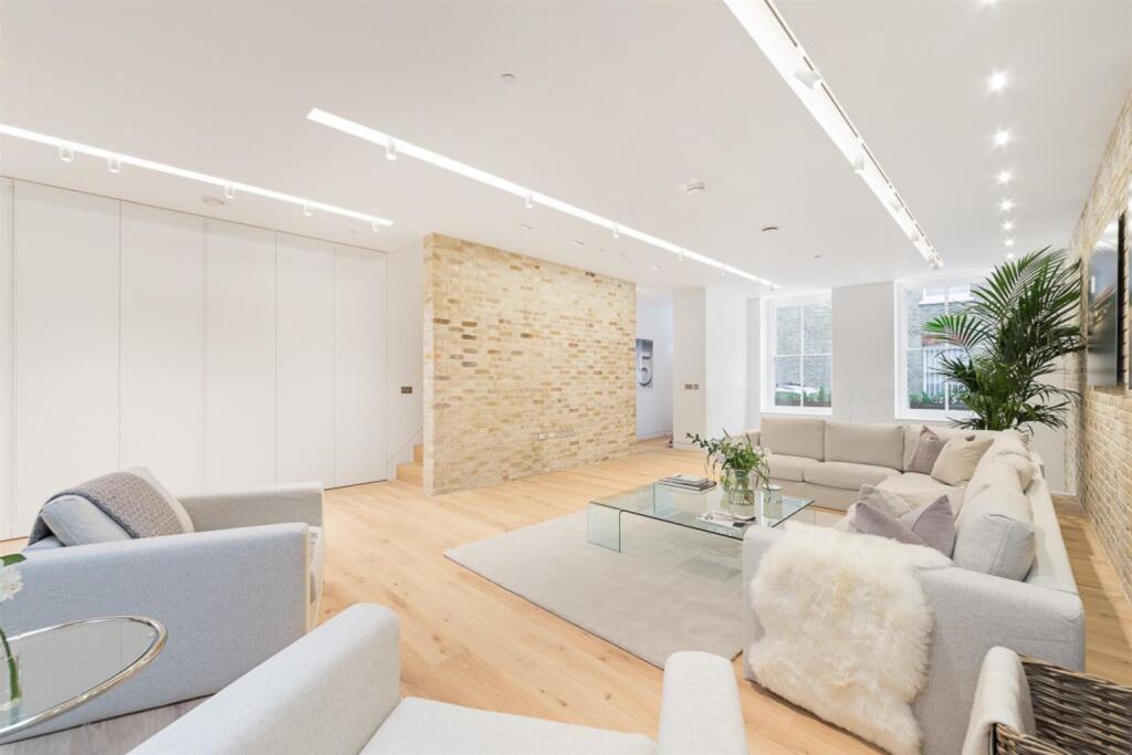 3 bed Mews for rent in Paddington. From Napier Watt Limited - London 3 bed Mews for rent in Paddington. From Napier Watt Limited - London