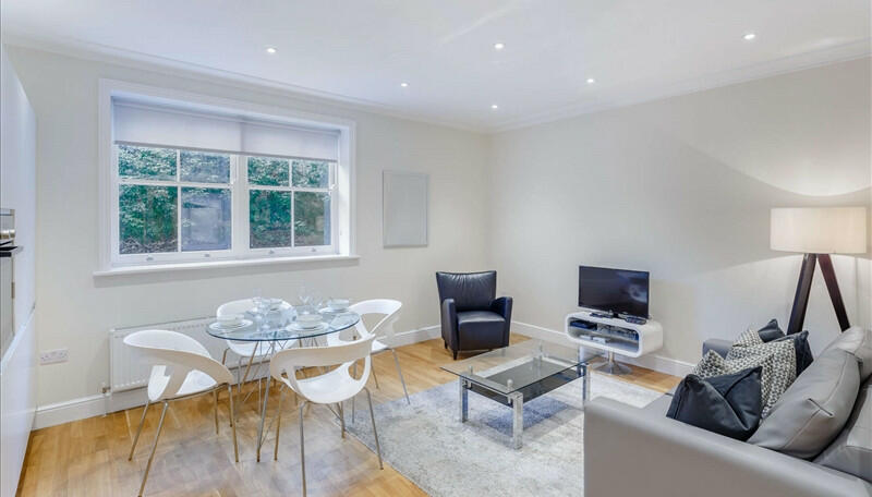 2 bed Flat for rent in Hammersmith. From The Real Property Experts - London