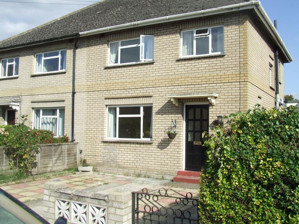 6 bed Semi Detached for rent in Egham. From Nevin and Wells Residential - Egham