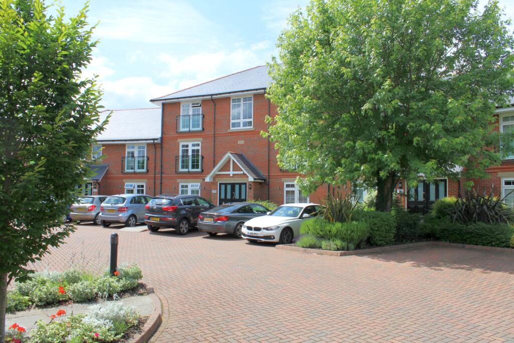 2 bed 1st Floor Flat for rent in Egham. From Nevin and Wells Residential - Egham