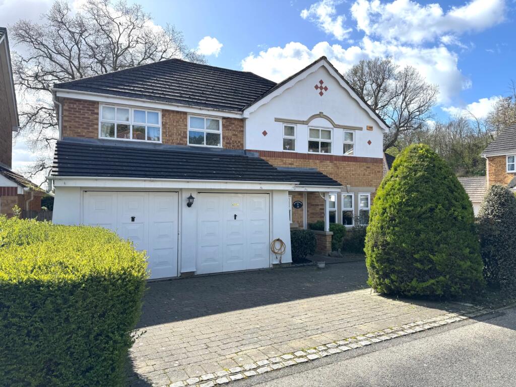 5 bed Detached for rent in Egham. From Nevin and Wells Residential - Egham