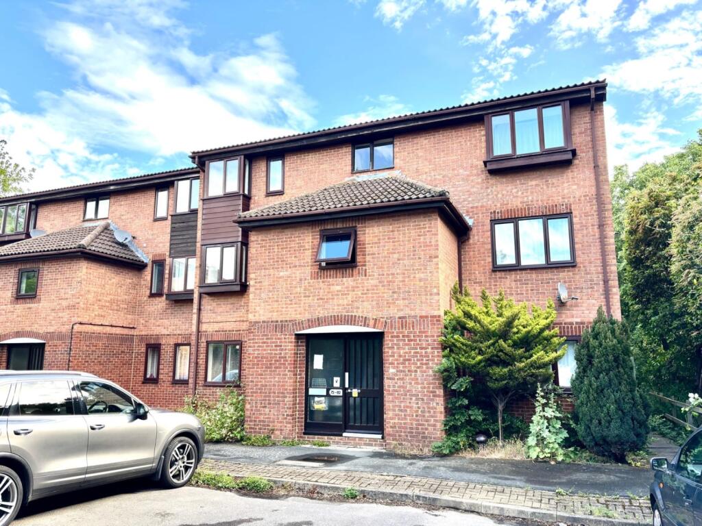 1 bed 1st Floor Flat for rent in Egham. From Nevin and Wells Residential - Egham 1 bed 1st Floor Flat for rent in Egham. From Nevin and Wells Residential - Egham