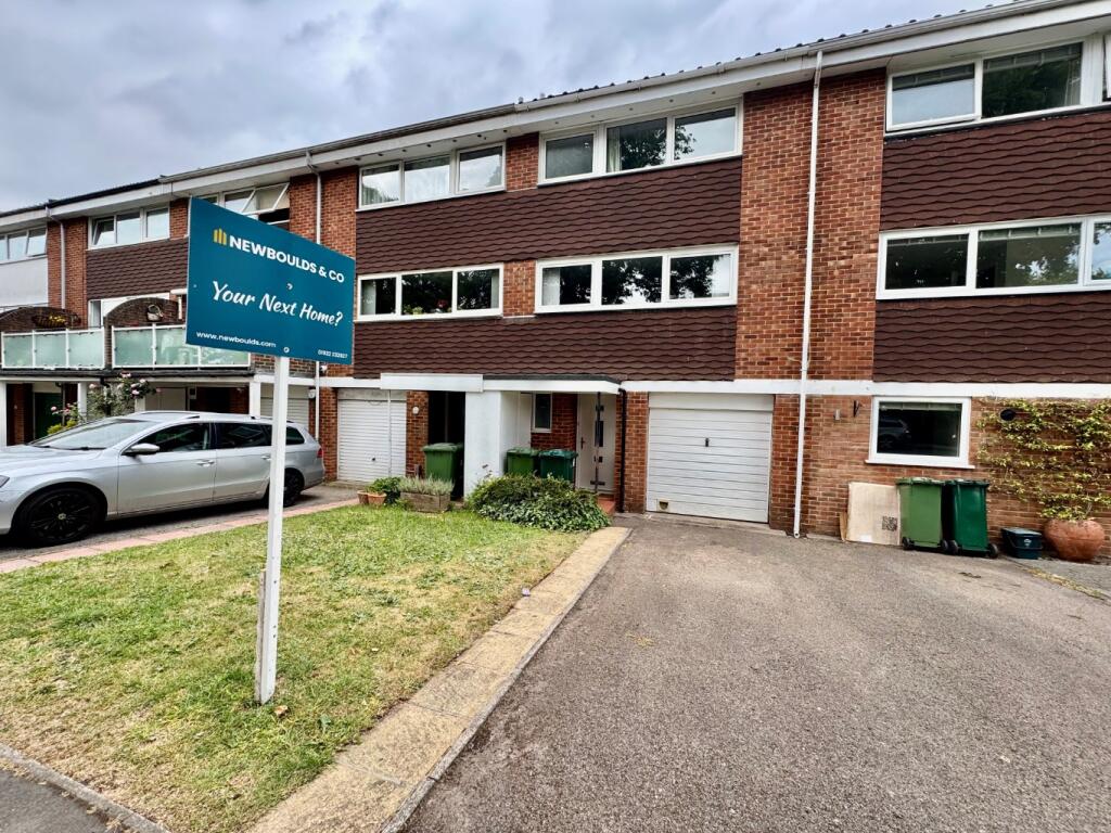 3 bed Mid Terraced House for rent in Shepperton. From Newboulds & Co