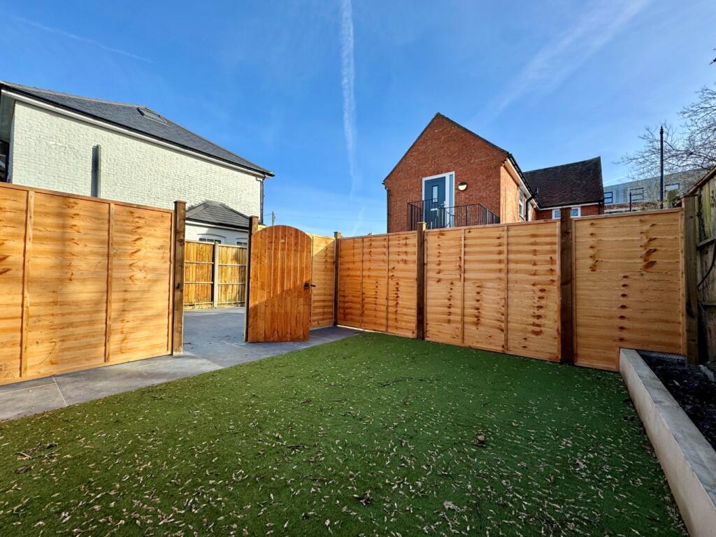 2 bed Apartment for rent in Fleet. From Newboulds & Co