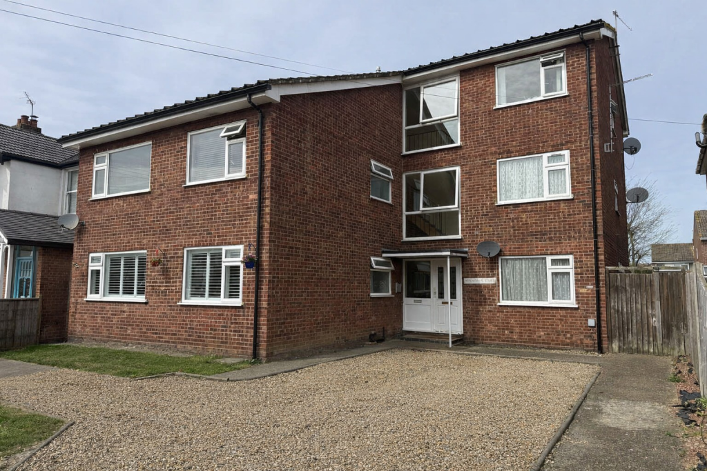 1 bed 1st Floor Flat for rent in Ashford. From Newboulds & Co