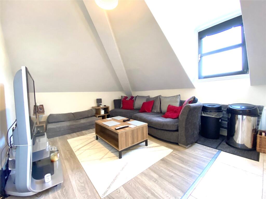 3 bed 1st Floor Flat for rent in Camberley. From Newboulds & Co