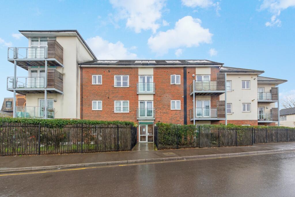 2 bed Apartment for rent in Shepperton. From Newboulds & Co