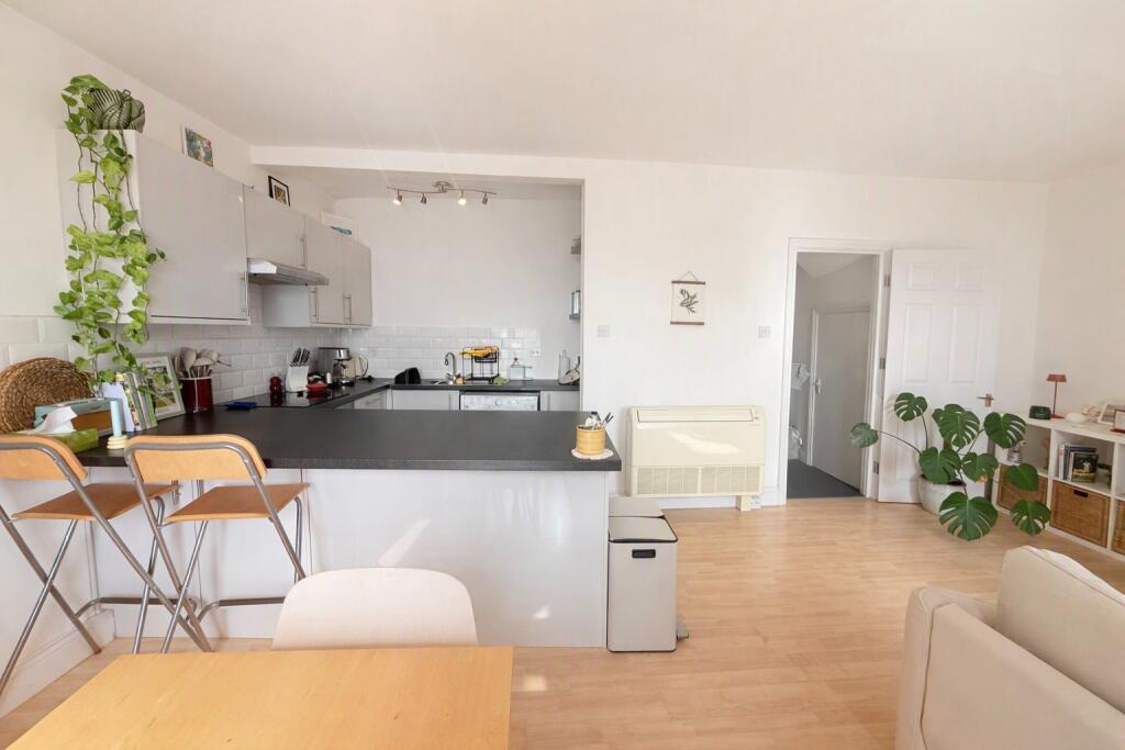 1 bed Apartment for rent in Teddington. From Newboulds & Co