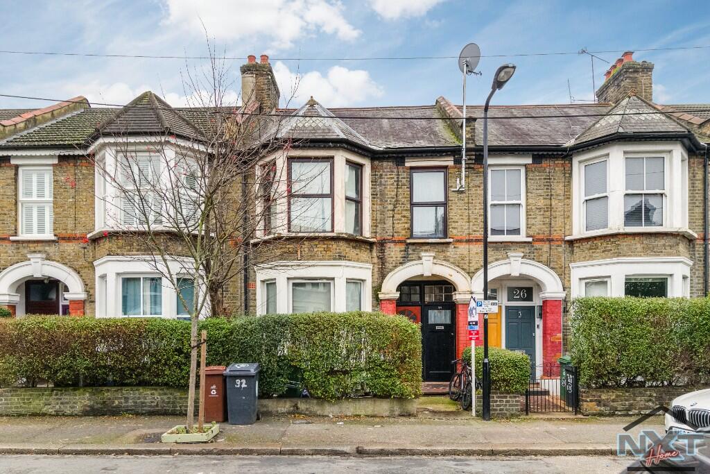 3 bed 1st Floor Flat for rent in London. From Next Home Ltd - Leyton
