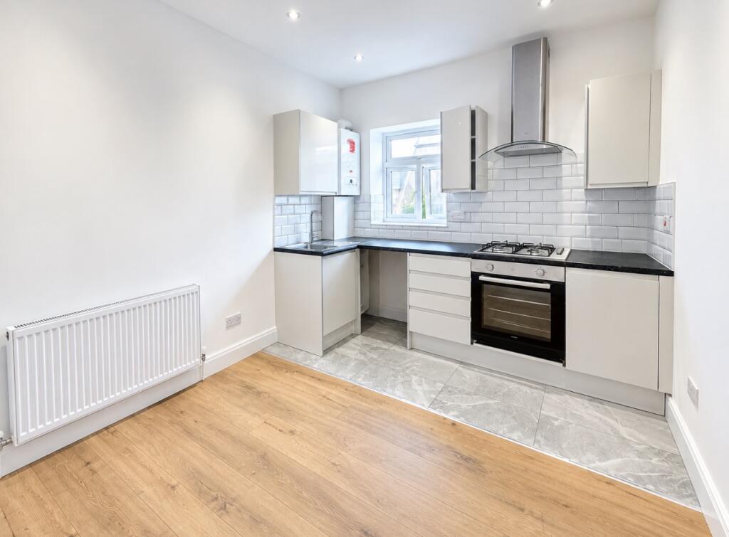 2 bed 1st Floor Flat for rent in Leyton. From Next Home Ltd - Leyton