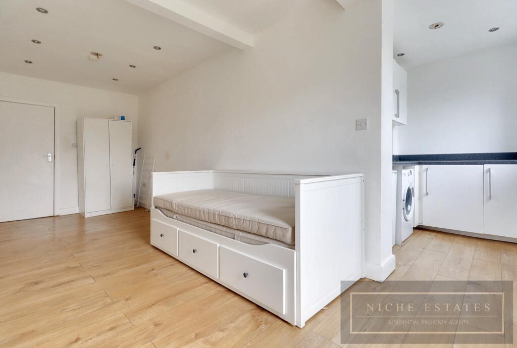 1 bed HMO for rent in Wembley. From Niche Estates