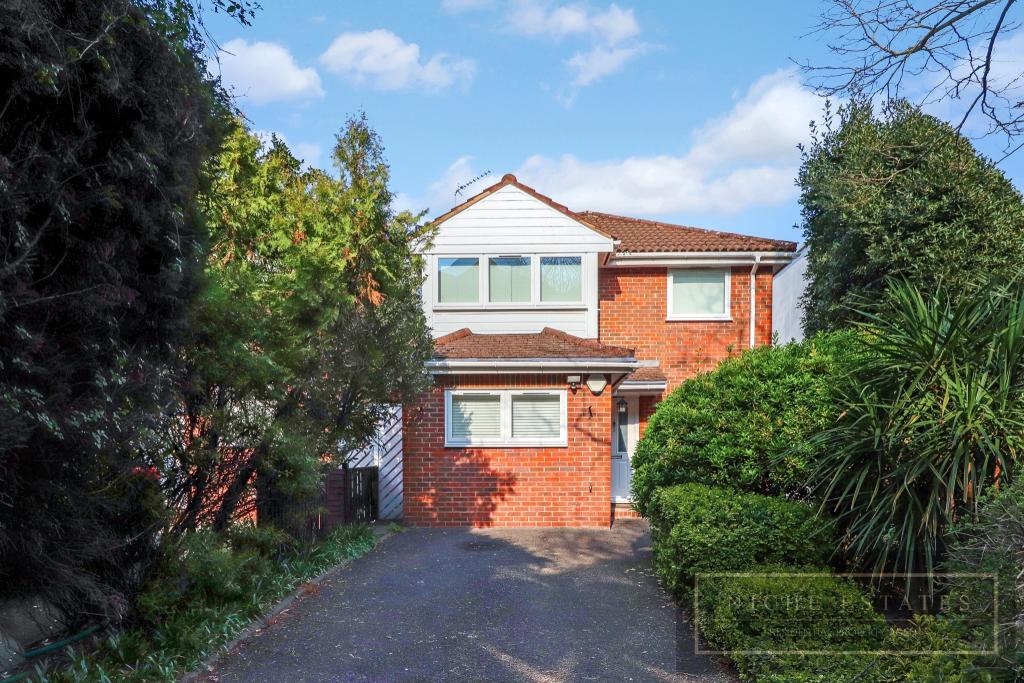 4 bed Detached for rent in Finchley. From Niche Estates