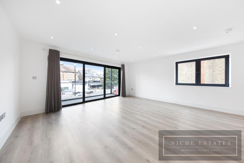 2 bed Apartment for rent in Wood Green. From Niche Estates