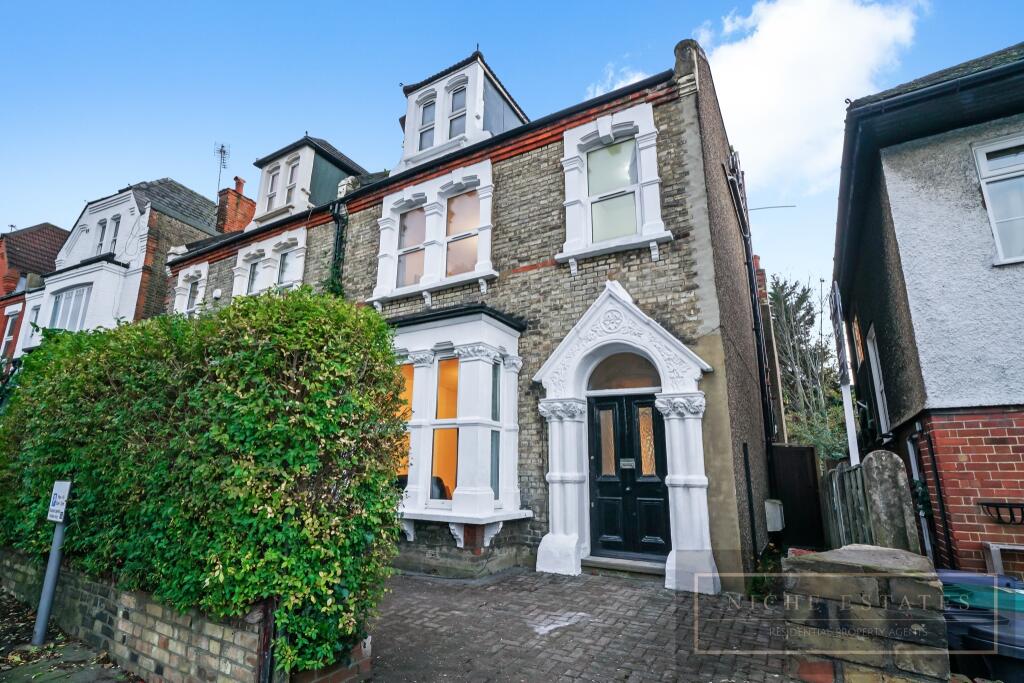 2 bed House (unspecified) for rent in Finchley. From Niche Estates