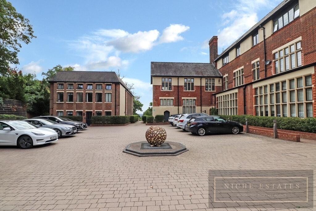 3 bed Apartment for rent in Finchley. From Niche Estates