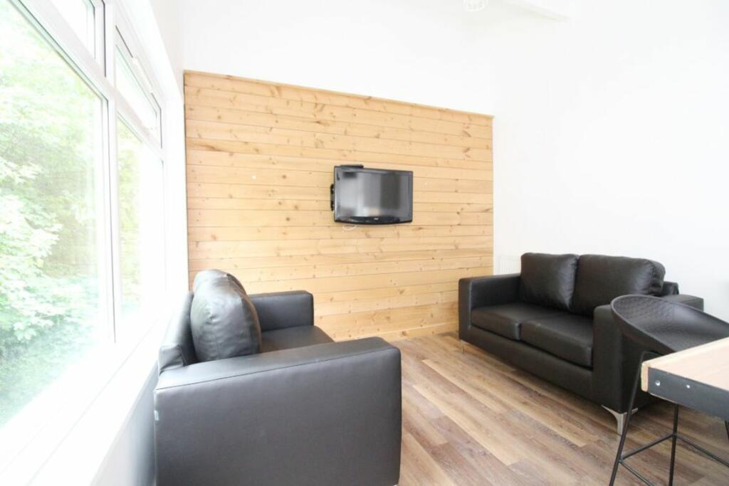 5 bed Detached for rent in Sheffield. From Nicholas Humphreys - Highfield