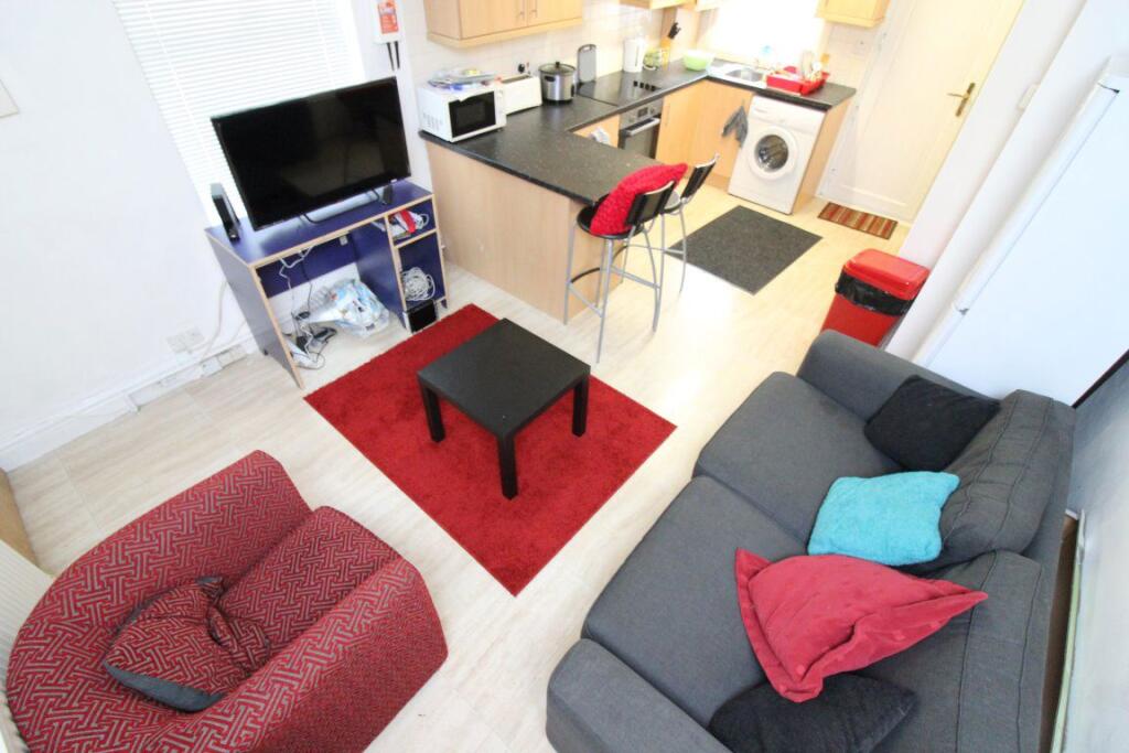 3 bed House Share for rent in Sheffield. From Nicholas Humphreys - Highfield