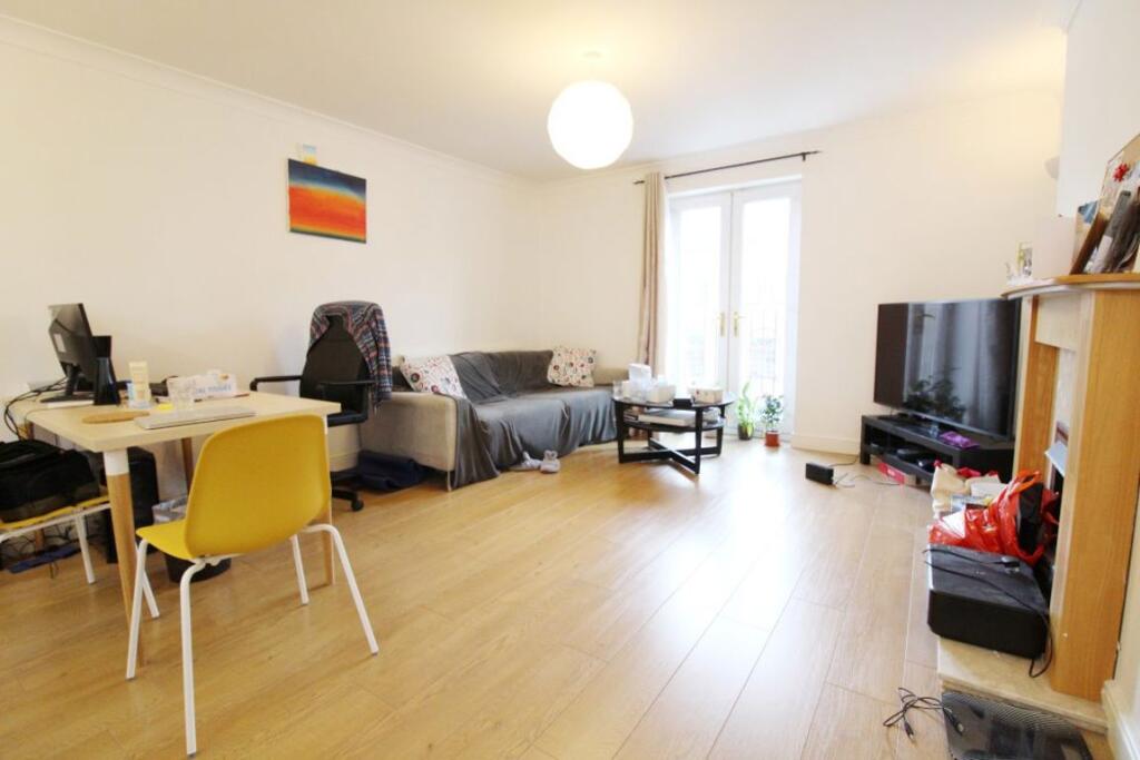 2 bed 1st Floor Flat for rent in Dungworth. From Nicholas Humphreys - Highfield
