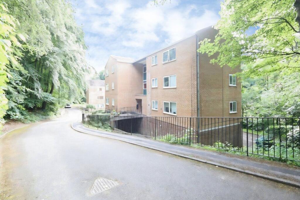 2 bed 1st Floor Flat for rent in Long Line. From Nicholas Humphreys - Sheffield