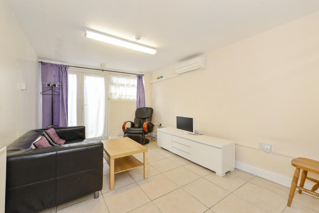 1 bed Apartment for rent in Brentford. From Northfields - The Broadway