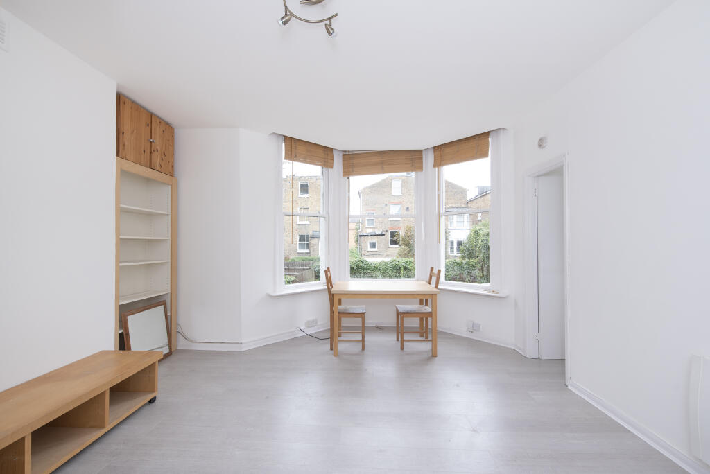 1 bed End Terraced House for rent in Acton. From Northfields - The Broadway