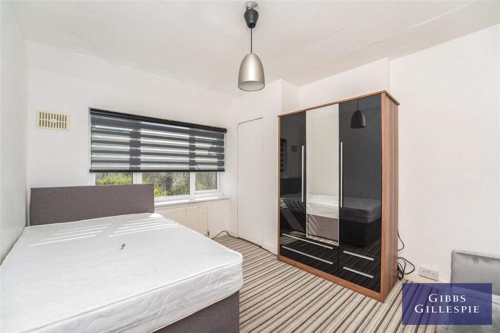 4 bed House Share for rent in Greenford. From Northfields - The Broadway