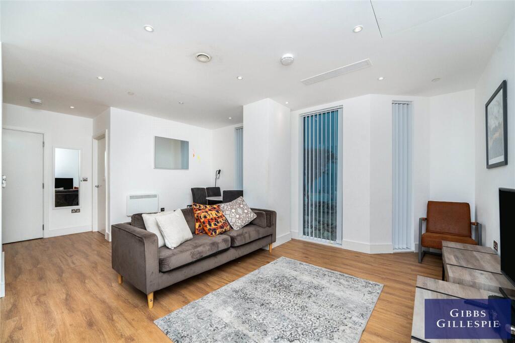 1 bed 1st Floor Flat for rent in London. From Northfields - The Broadway