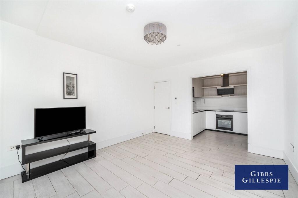 2 bed 1st Floor Flat for rent in Wembley. From Northfields - The Broadway