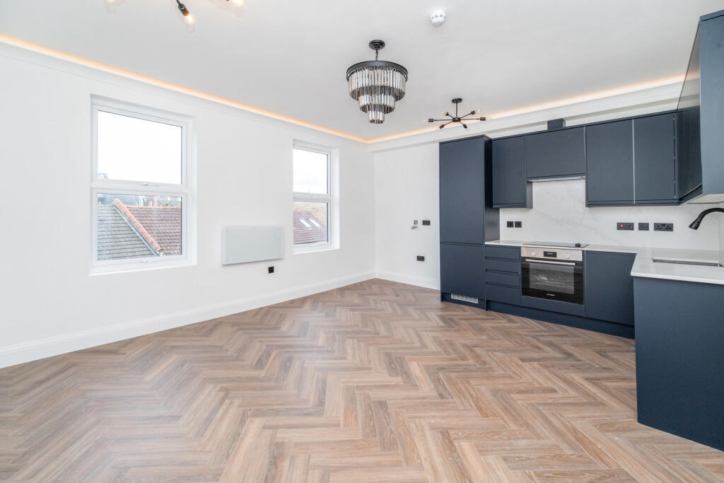 1 bed 1st Floor Flat for rent in London. From Northfields - The Broadway