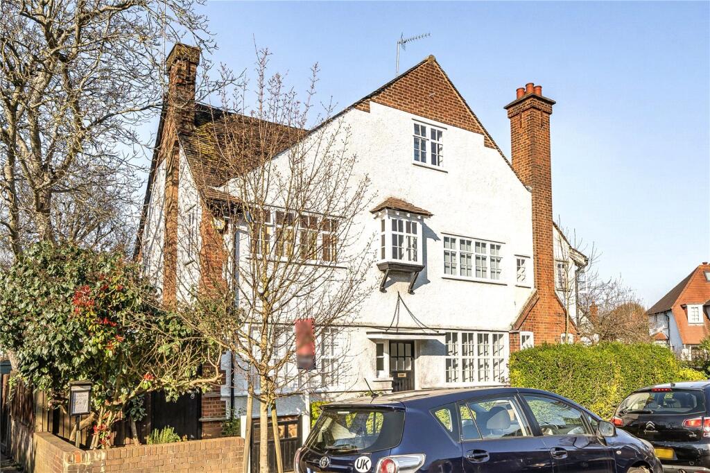 5 bed Mid Terraced House for rent in Greenford. From Northfields - The Broadway 5 bed Mid Terraced House for rent in Greenford. From Northfields - The Broadway
