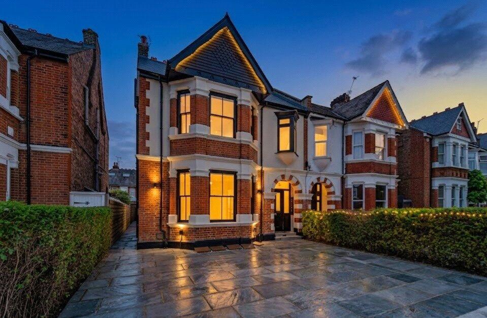 1 bed 1st Floor Flat for rent in Acton. From Northfields - The Broadway 1 bed 1st Floor Flat for rent in Acton. From Northfields - The Broadway