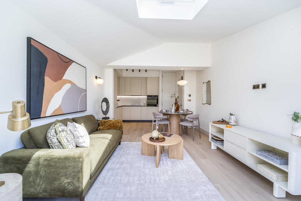 2 bed 1st Floor Flat for rent in Acton. From Northfields - The Broadway