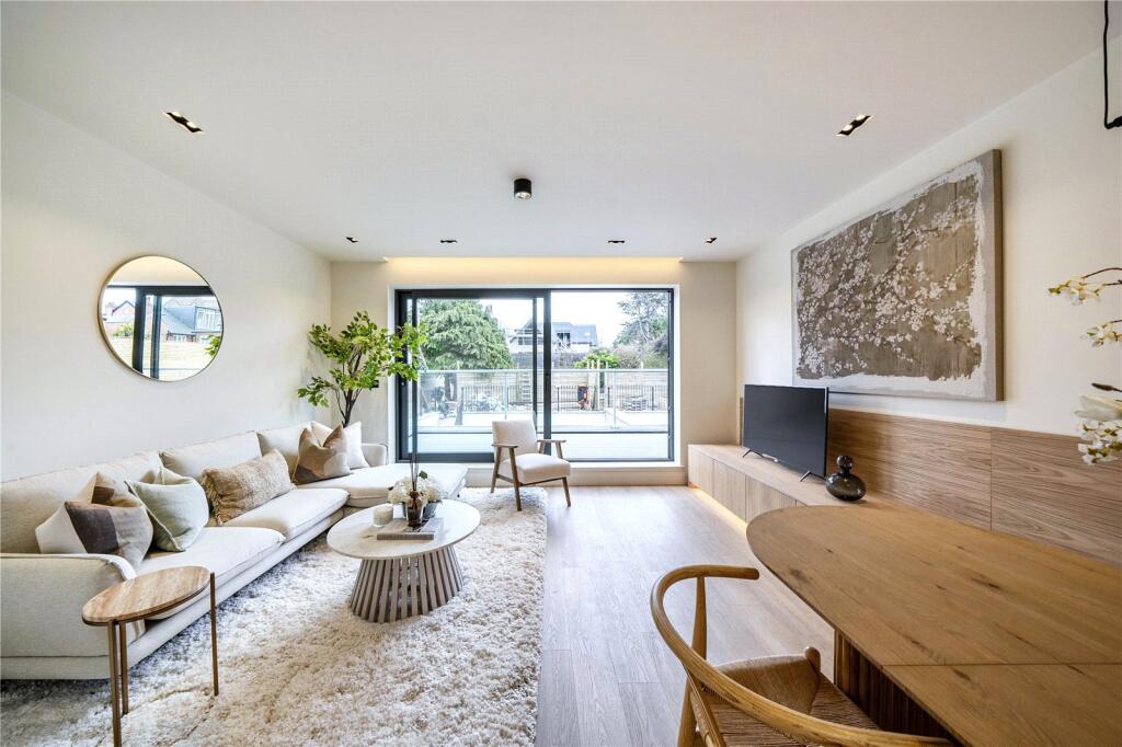 3 bed 1st Floor Flat for rent in Acton. From Northfields - The Broadway 3 bed 1st Floor Flat for rent in Acton. From Northfields - The Broadway