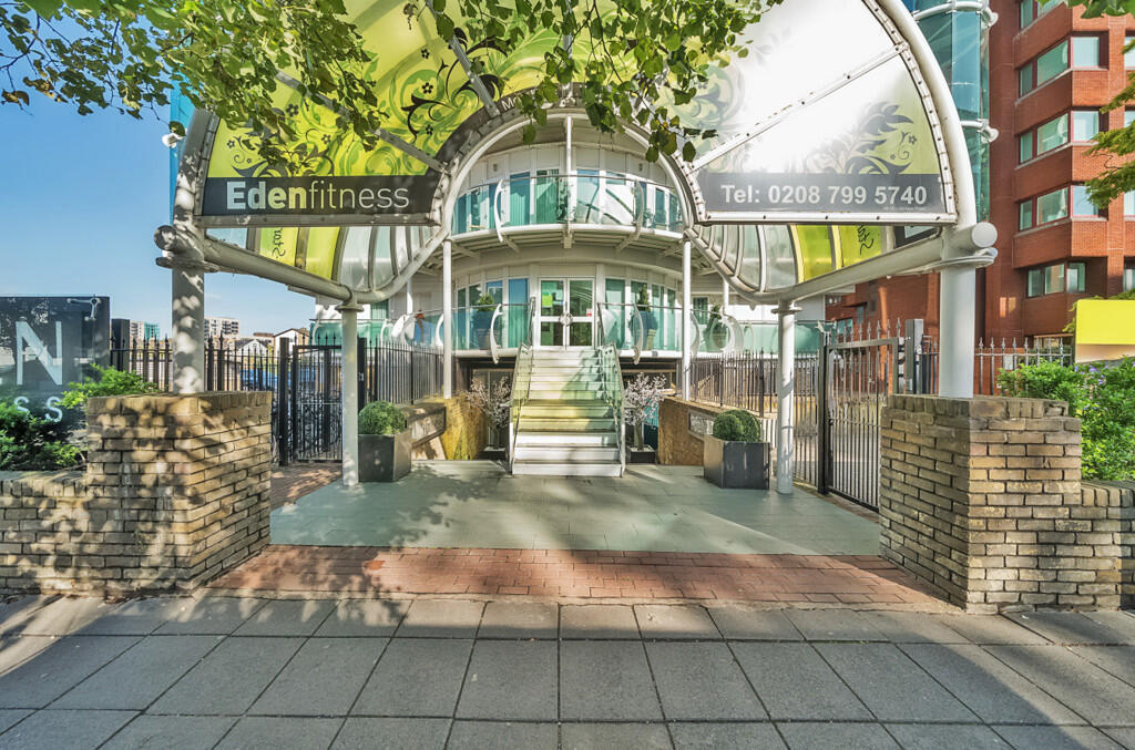 2 bed 1st Floor Flat for rent in Acton. From Northfields - The Broadway