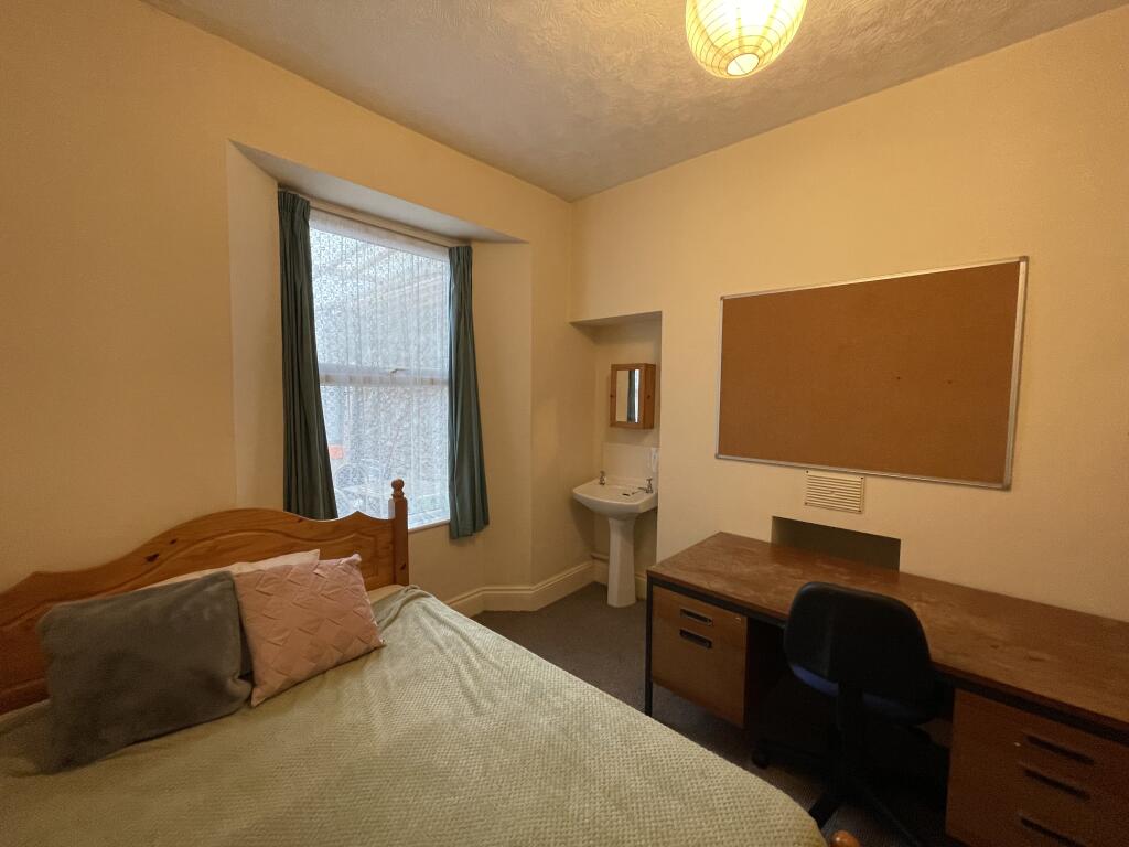 6 bed House Share for rent in Plymouth. From City Lets - Plymouth