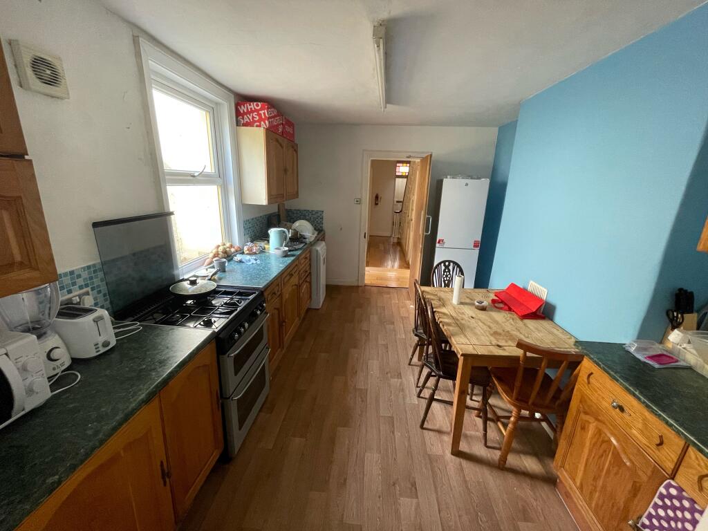 4 bed House Share for rent in Plymouth. From City Lets - Plymouth