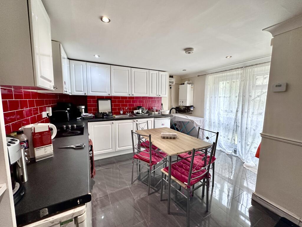 2 bed House Share for rent in Plymouth. From City Lets - Plymouth