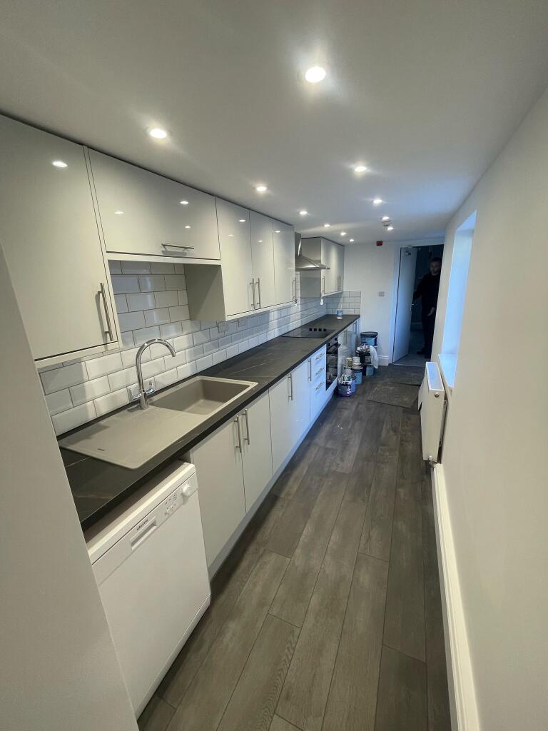 7 bed House Share for rent in Plymouth. From City Lets - Plymouth