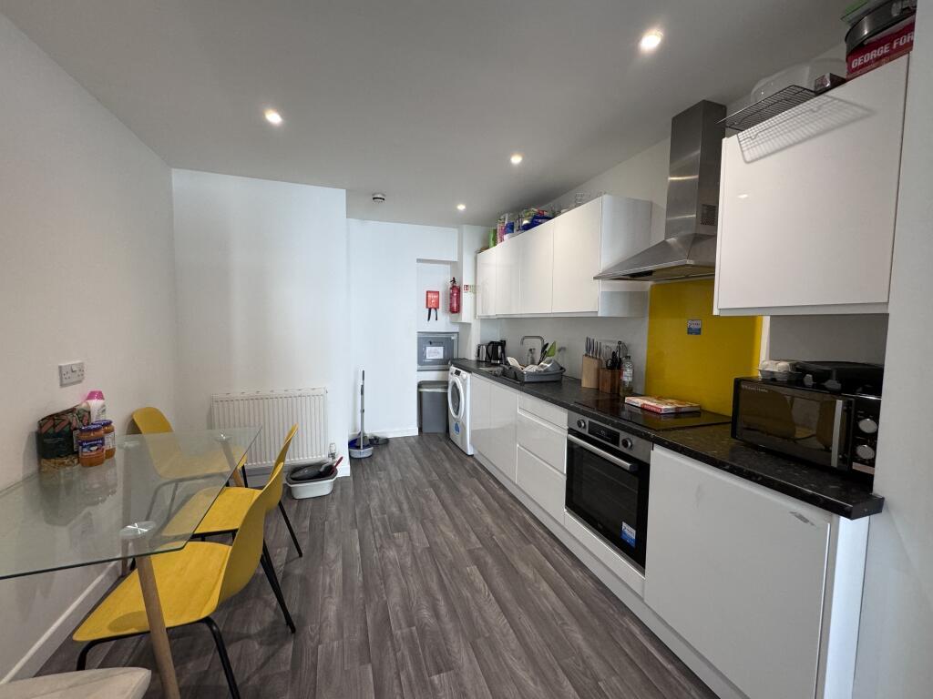 4 bed House Share for rent in Plymouth. From City Lets - Plymouth