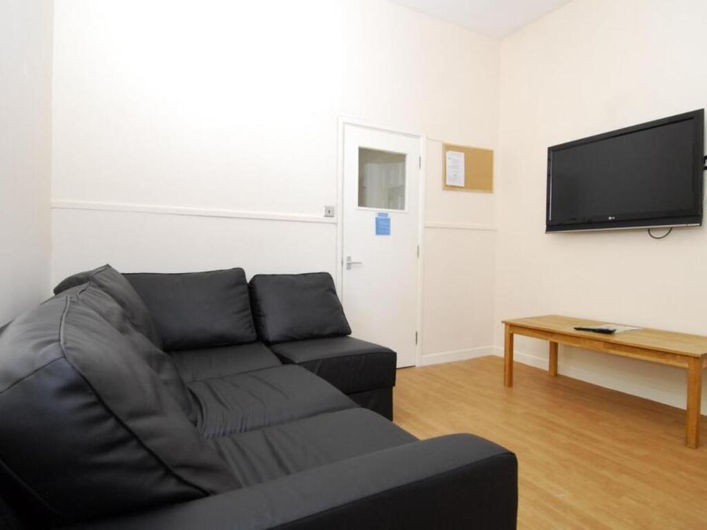 5 bed House Share for rent in Plymouth. From City Lets - Plymouth