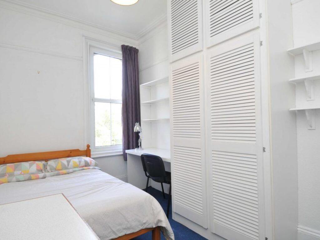 4 bed House Share for rent in Plymouth. From City Lets - Plymouth