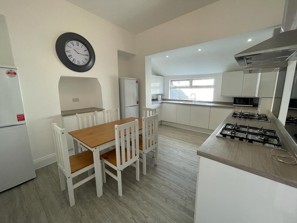 7 bed House Share for rent in Plymouth. From City Lets - Plymouth